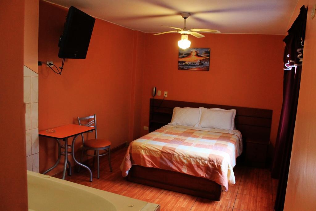 Hotel El Principe Lima Room photo